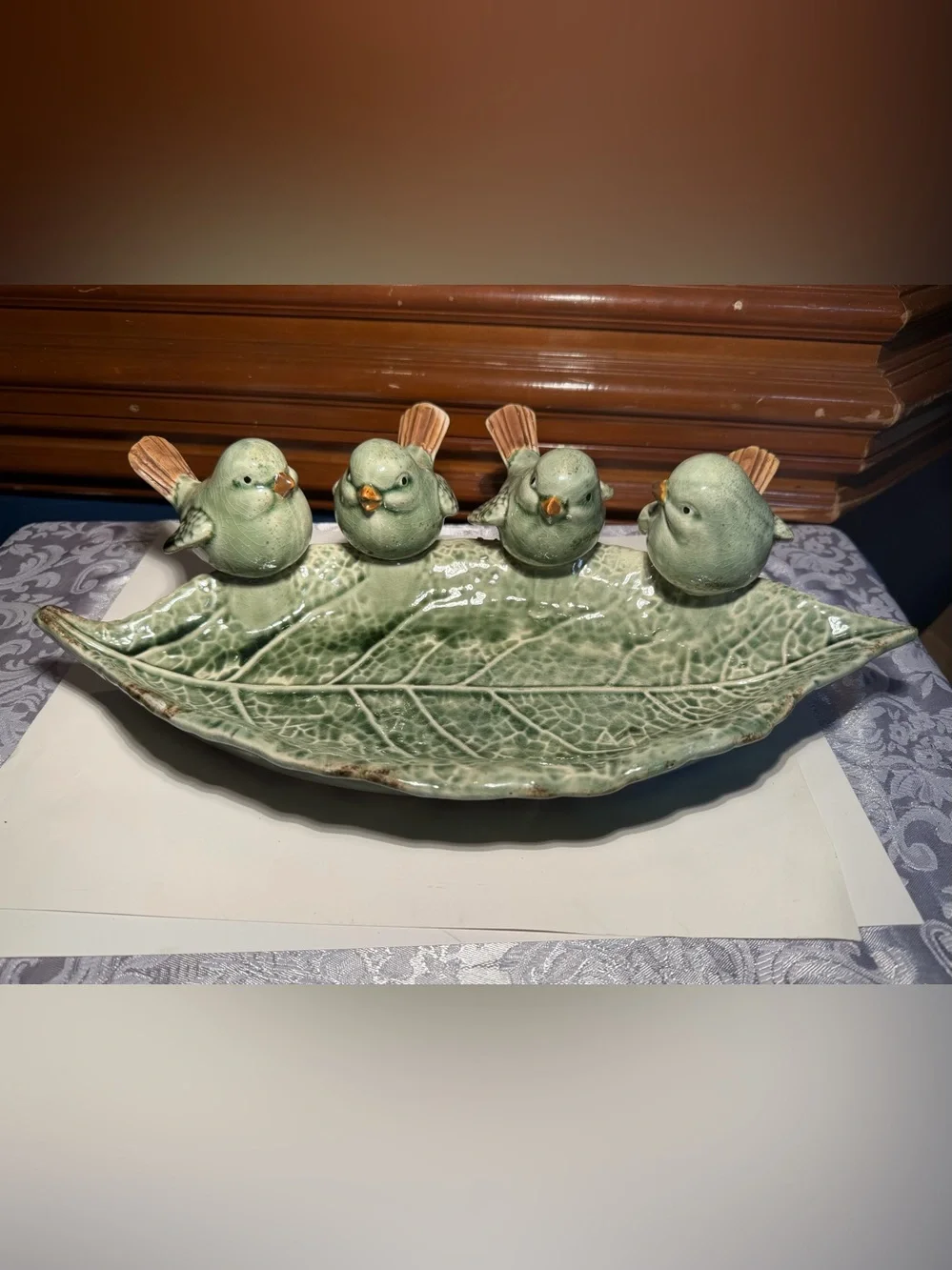 Boston International ceramic tray rustic green leaf design with 4 perched birds